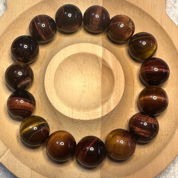 New 12mm Red Tigers Eye Bracelet made On Maui - Picture 3 of 4